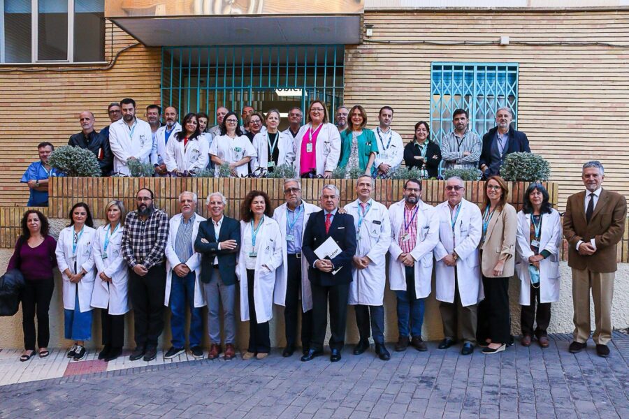 Reunión con el equipo directivo y jefes de Servicio del Hospital Regional Universitario