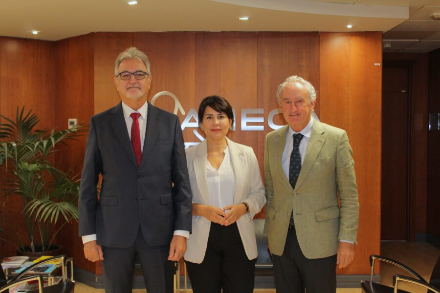 Renovación del convenio entre ANECA, CNDFMC y la Organización Médica Colegial