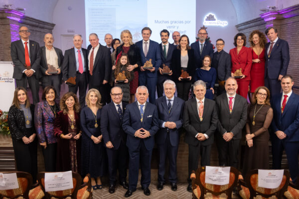 Los XVI Premios Commálaga reconocen a once médicos de Málaga y provincia