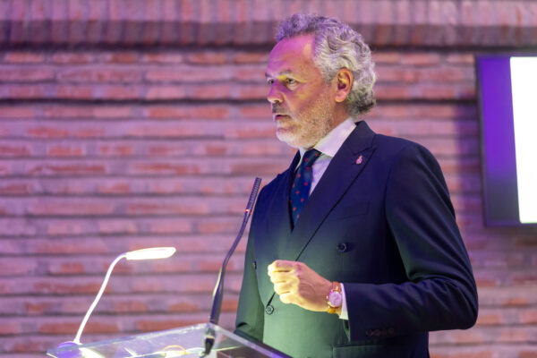 El. Dr. Pablo Sánchez emociona al público en el XXIII Pregón Médico de Semana Santa